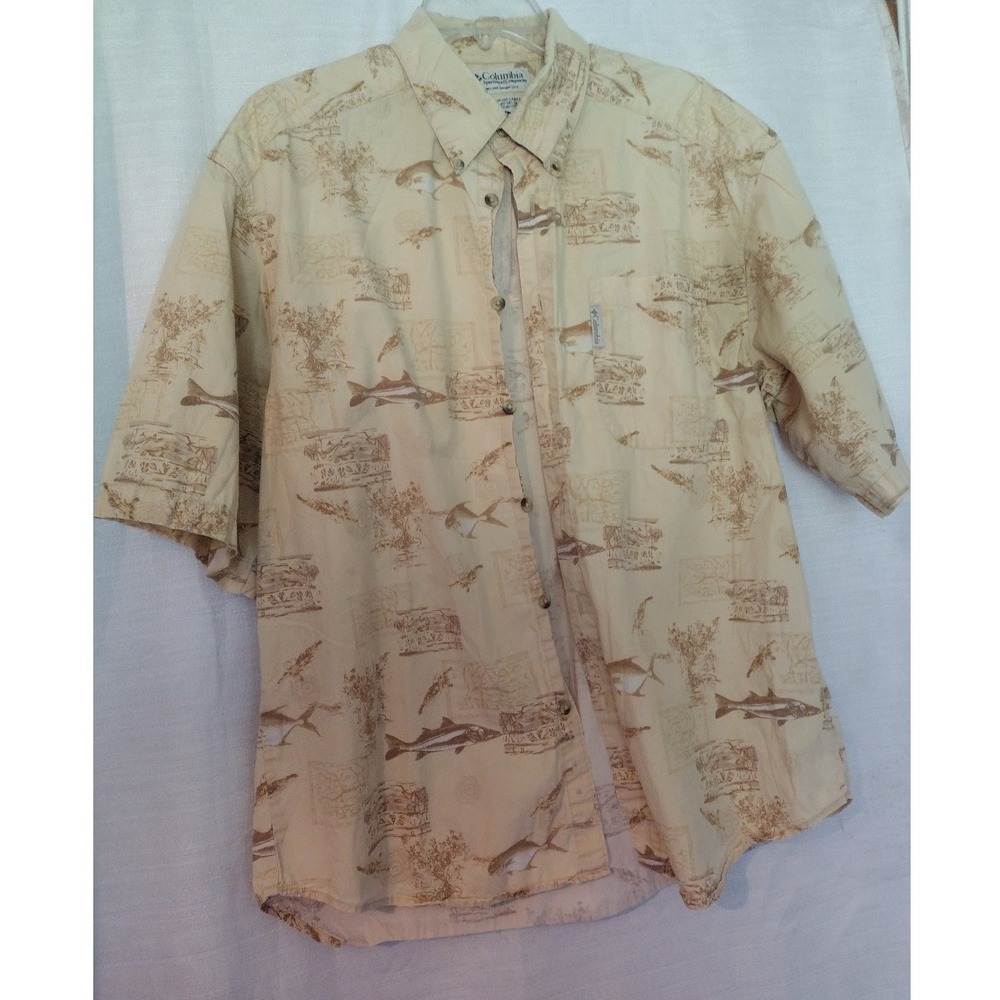 Columbia Men's River Lodge Fish Print Short Sleeve Shirt – Medium – Tan/Beige